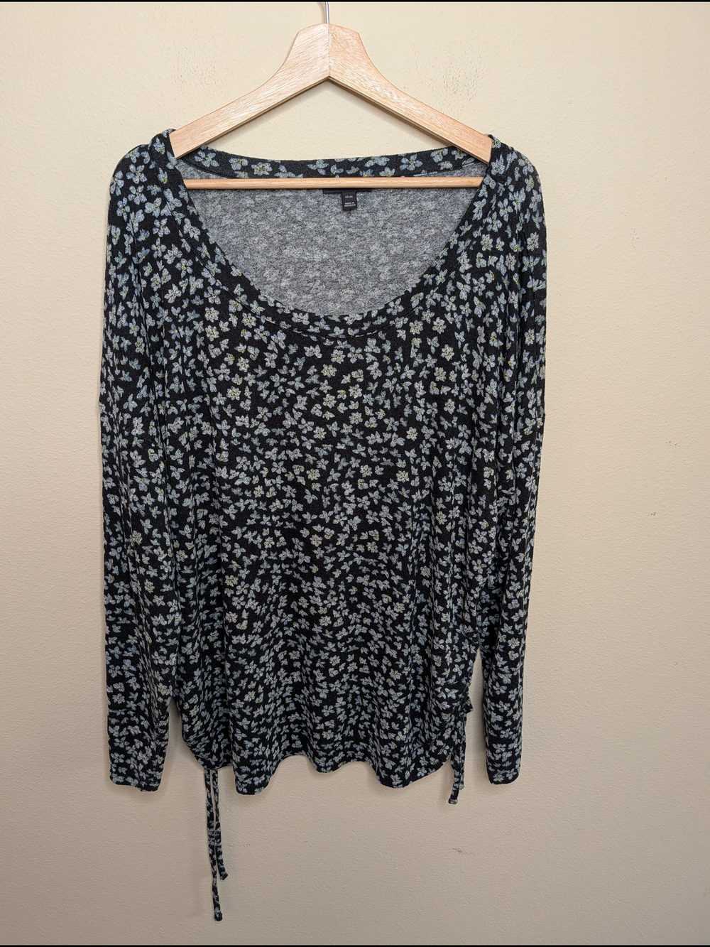Lane Bryant Black‎ Floral Long Sleeve Drawstring Top 22/24
